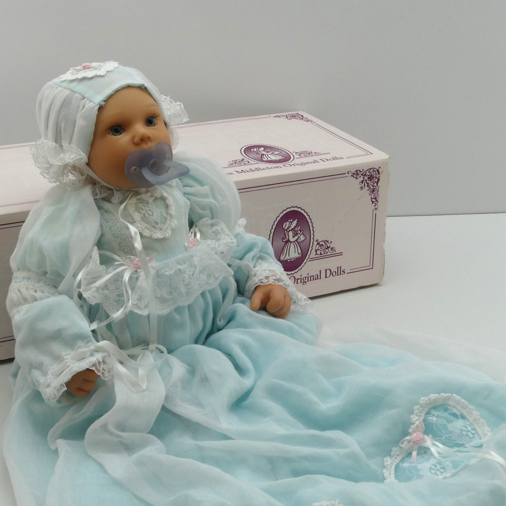 Lee Middleton Sweet Christening Doll #322 Rare Baby Doll w/ COE Box Vintage
